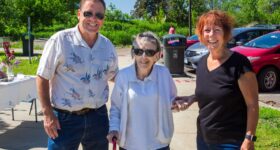 Peggy Lynch, center, with her son, Tim and daughter Teri Miska,